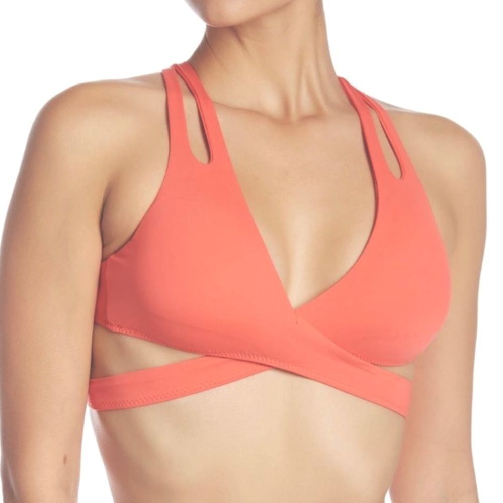 🍭 Mix & Match 2/$75 🍭 BECCA Color Code Wrap Bikini Top